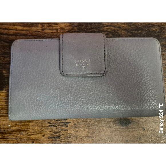 Fossil Sidney Tab Clutch Wallet Smoky Blue Leather Snap Zip Coin Purse Card - Picture 1 of 4